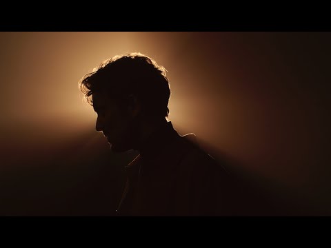 Víctor Arbelo - Al menos lo intento (Videoclip Oficial)