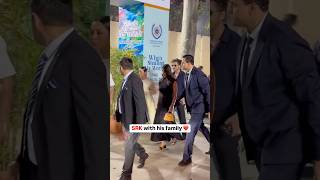 Shahrukh khan faimly 😘 entry kajol ☺️ meet 4k shorts video