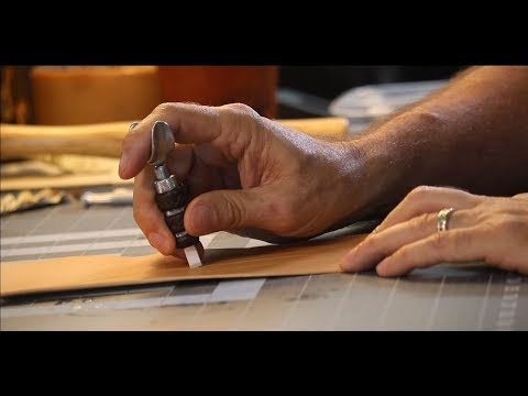 Basic Leather Working Pt. 2 - How to Use A Swivel Knife 