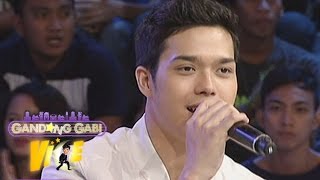 GGV: Elmo sings 'Girl Be Mine' for Pia