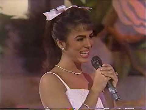 Baila Conmigo en Siempre en Domingo - primera presentacion (1992) andrea legarreta joven