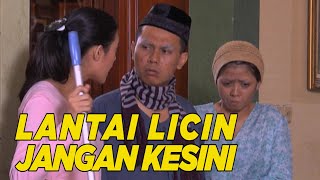 Lantai lagi di pel, si nenek dan kakek tetep nekat mau lewat | SKETSA