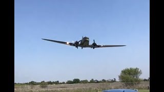C-47 Flypast at burial of WWII Veteran (2 rounds)