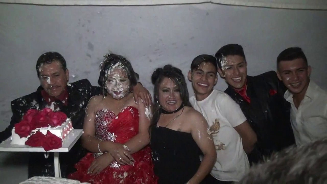 GUERRA DE PASTEL XV AÑOS ABRIL