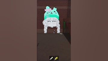 Do you think she was mean to me??😣@moonpie-k6w  #capcut #roblox #edit #spraypaint #games