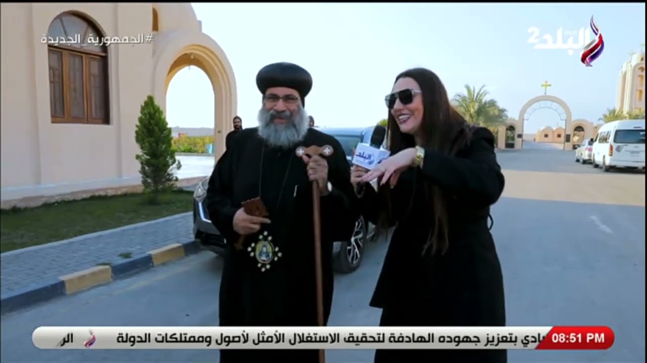 كيف يحتفل العاملين في دير الأنبا يحنس القصير بالأعياد ؟