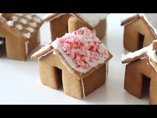 Gingerbread Mug Toppers - Challenge Dairy