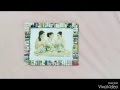 Decorate a picture frame with recycled magazine Decorate a picture frame with recycled magazine