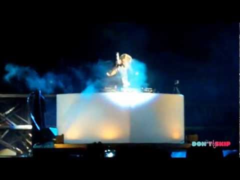 [DONTSKIP.COM] Paris Hilton "Last Night" (new song) @ POP Festival 2012) São Paulo, Brasil