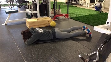 Single Lying Leg Curls with Band