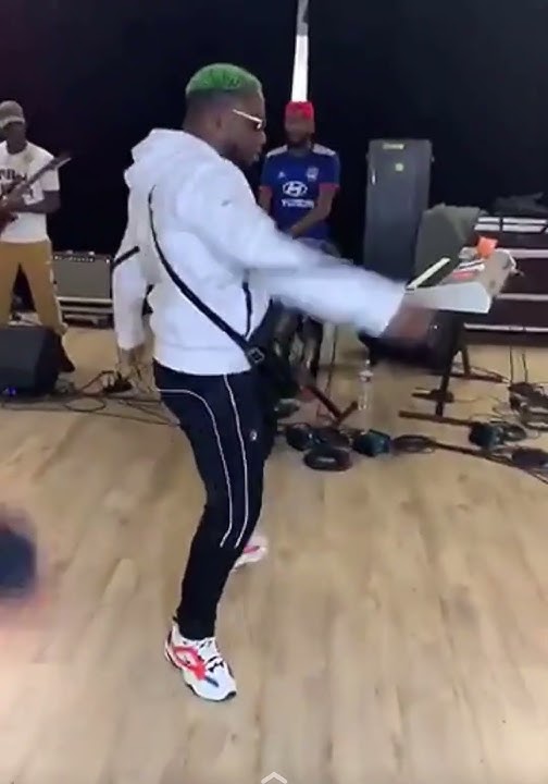 Naza et Ohmondieusalva sur du Ndombolo 🤣 #naza #ohmondieusalva