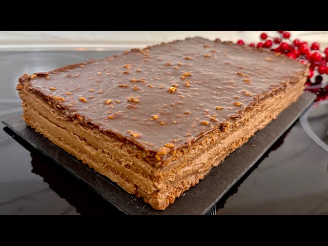 Bir dostim dugonasini sorayotgan qizni suratga oladi.