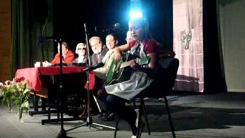 Maria Dobos  - Dealul cu dor (chitara)