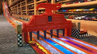 HOT WHEELS RACE ON 'DRAGSTRIPS'