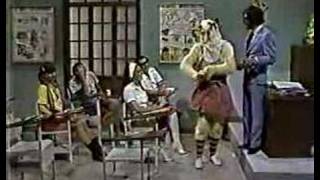 La carabina de ambrosio - La Escuelita - Chabelo llega tarde