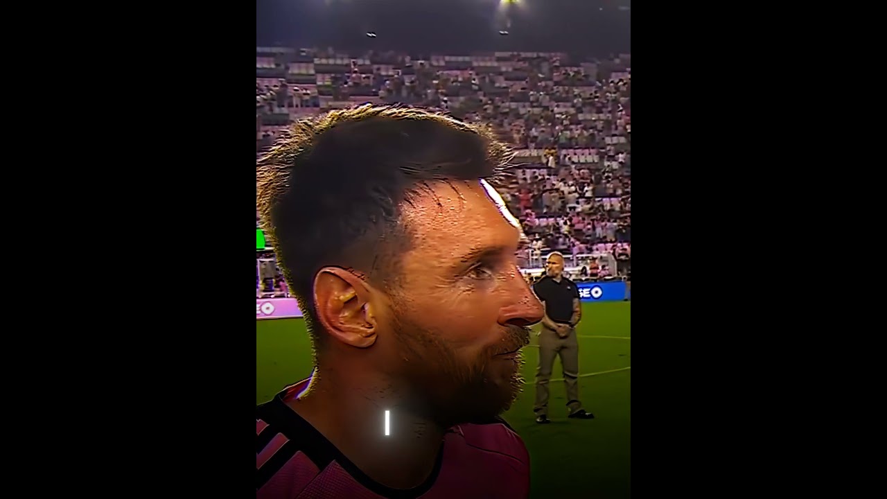 English or Spanish? 😂 #ronaldo #messi