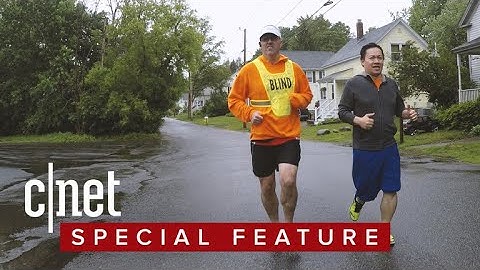Blind marathon runner gets guidance from smart glasses