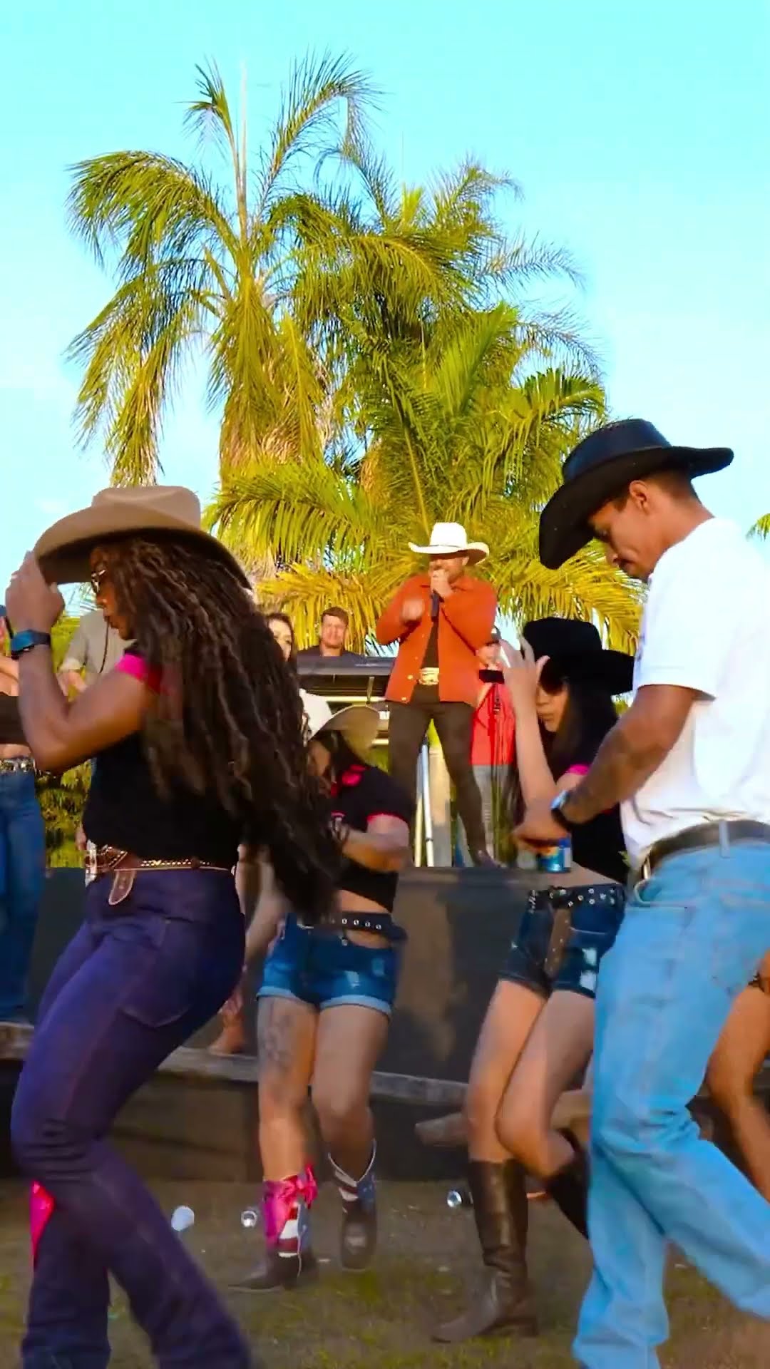 Leãozinho do forró está estourado com a música forró do meu Goiás #boanoiteee