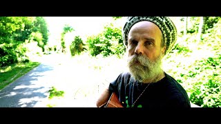 Video thumbnail of ""Equal Rights" (Peter Tosh Cover) - Uwe Banton acoustic_singing withe the birds pt4"