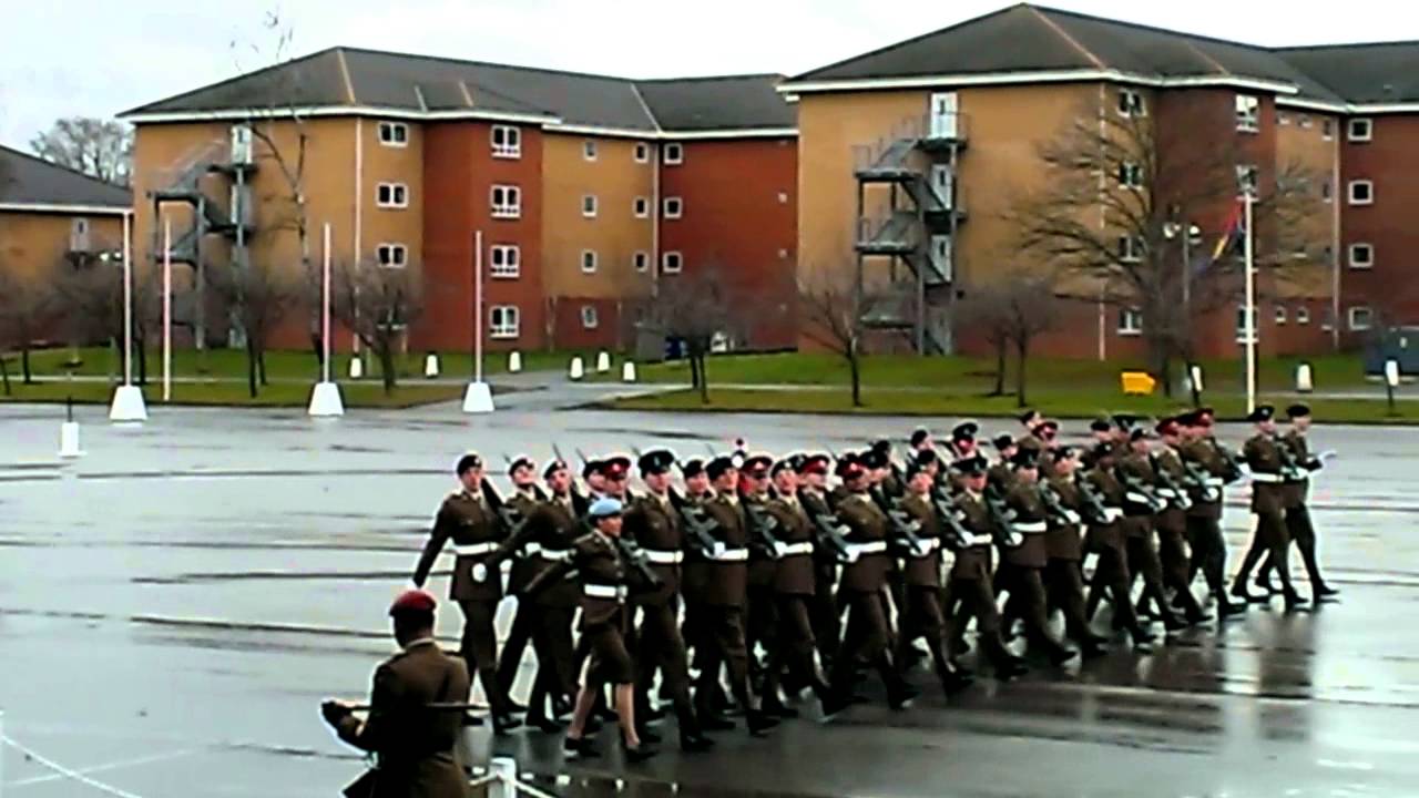 Passing out parade Pirbright 15/03/2013 - YouTube