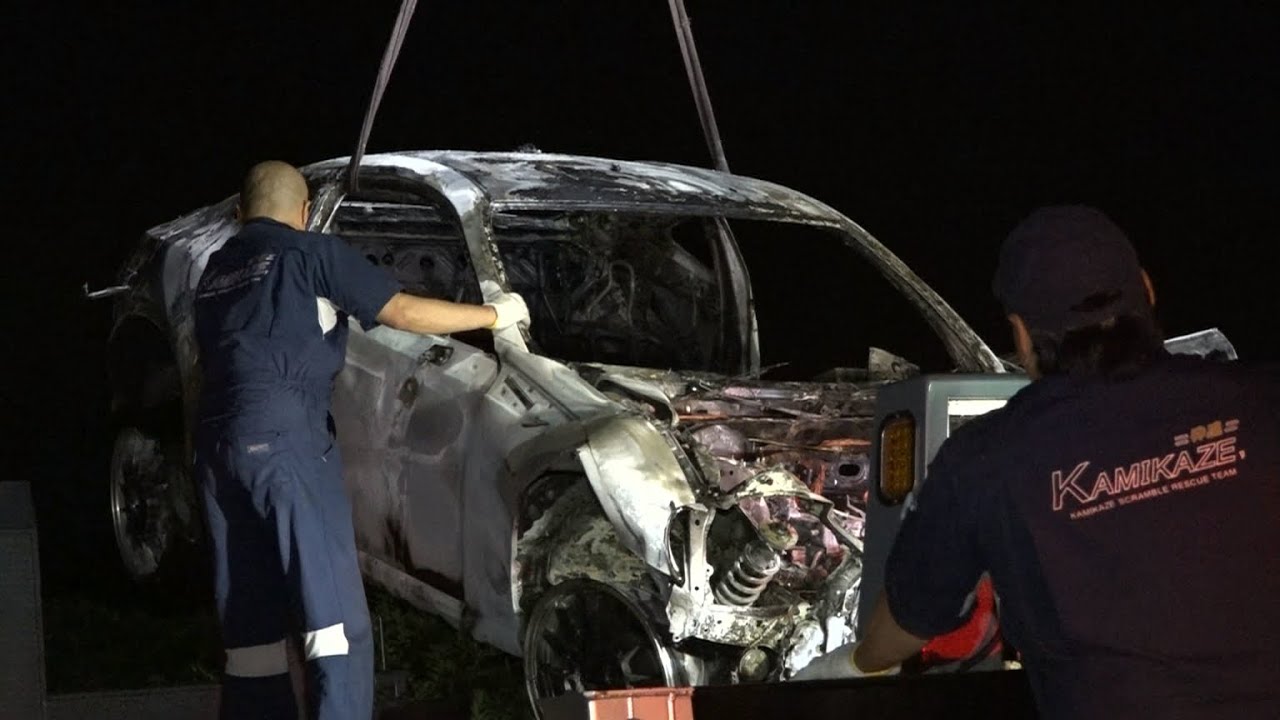 イノシシを避けようとした車が自損事故で炎上運転していた男性にけがなし 高松市 Youtube