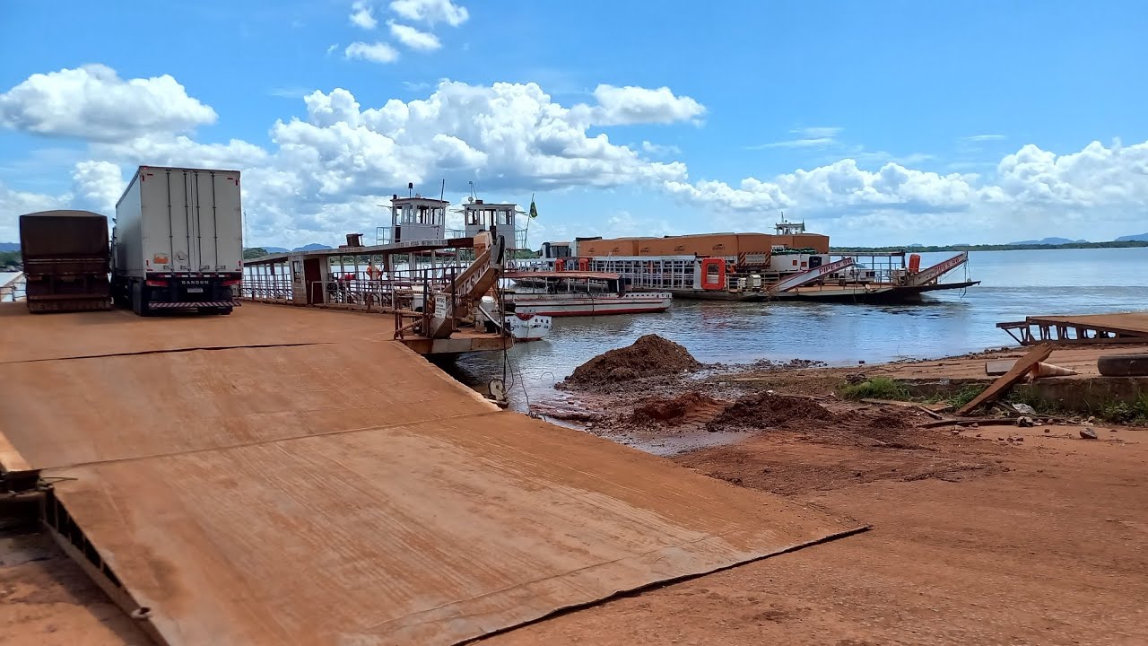 COMO  ESTA GRANDE O MOVIMENTO  DAS BALSA NO RIO TOCANTINS EM  CAROLINA MARANHÂO