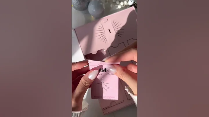 Unboxing Glamnetic Nail Advent Calendar 😱🎁