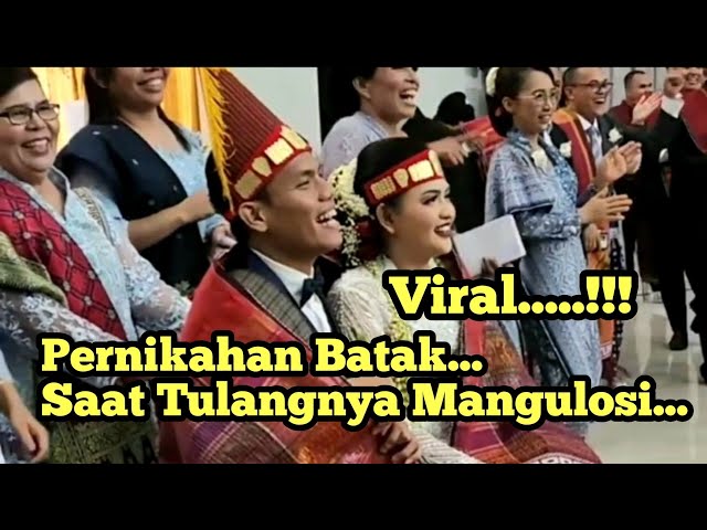 Viral || Gokil Tulangnya Mangulosi || Pernikahan Batak class=