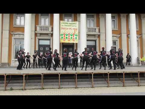 Клуб по народни