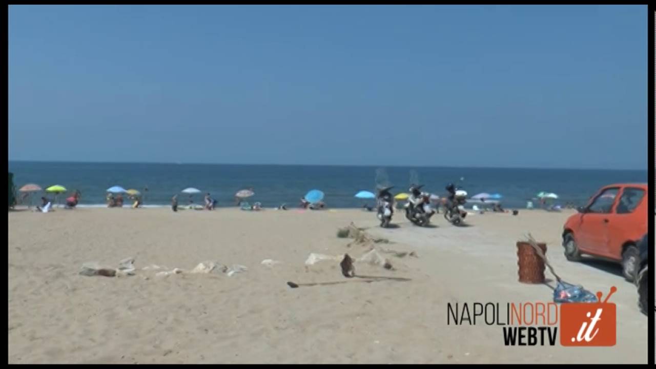 GIUGLIANO, IL MARE E' BALNEABILE: I LIDI RESTANO CHIUSI