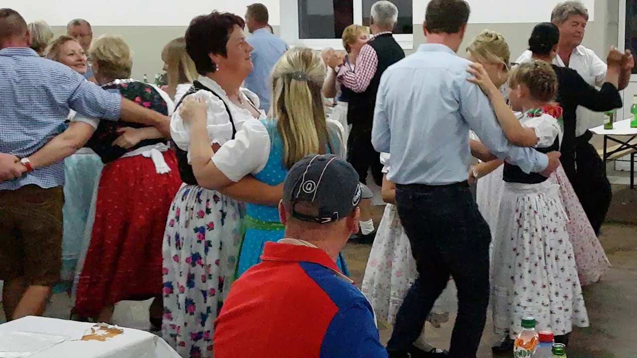 Einweihungsfeier Denkmal Russlanddeportation/Tanz