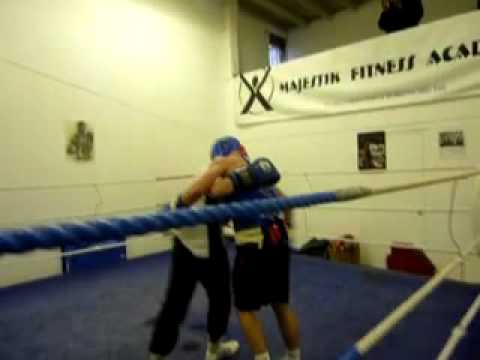Jason Booth and Carl Frampton sparring in Nottingham - Boxing-Ireland.c...