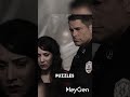 رجل يلمس سلك كهربائي عن طريق الخطأ ملخص فيلم صادم فيديو قصير