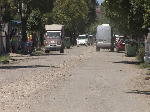 მოსახლეობა აკაკის ქუჩის ავარიულ მდგომარეობას აპროტესტებს 05 06 20