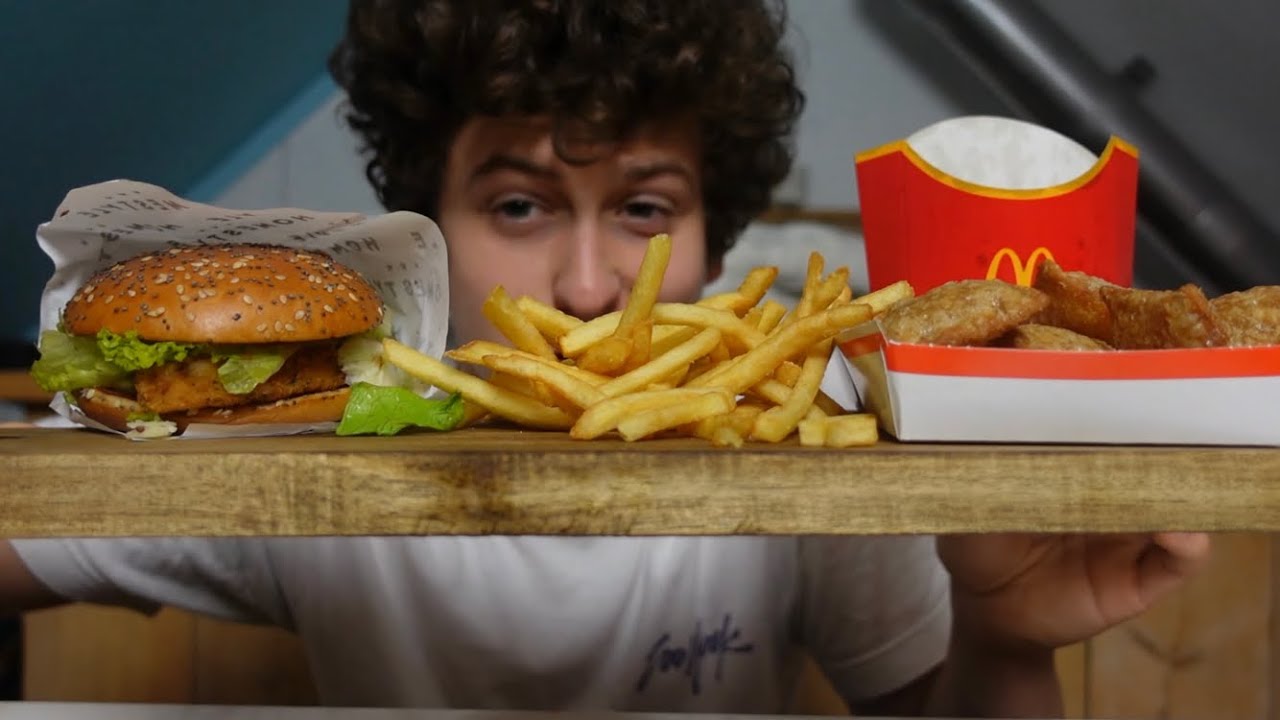 Mcdonald's MUKBANG| Картофель фри, бургеры и яблочные пироги😩😩!!
