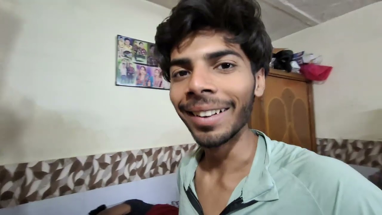 Shiv ji ki photo par Ghar walo ka reaction 😍 and oscar fish bhi add krdi.🥰