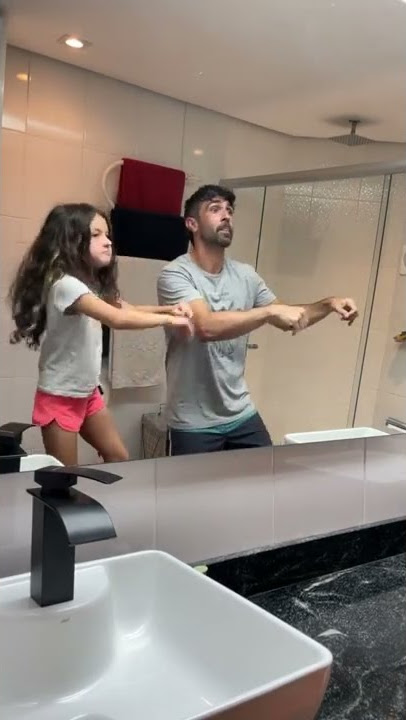 Viral Video: Little Girl Dances to Viral Kacha Badam Song With Her Dad, Desis Are Thrilled | Watch