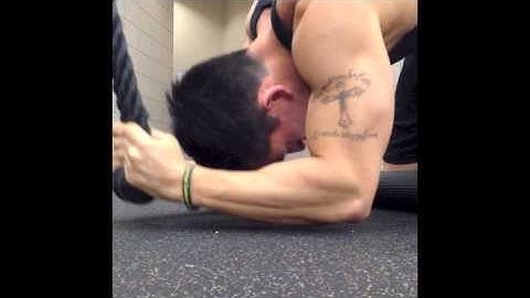 J-FITness - Ab Pulldowns