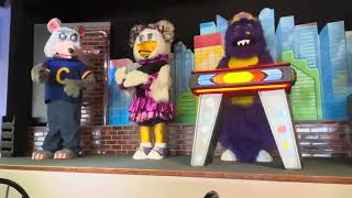 Chuck E cheese animatronics in Boardman Ohio 4/26/24 right week before remodel