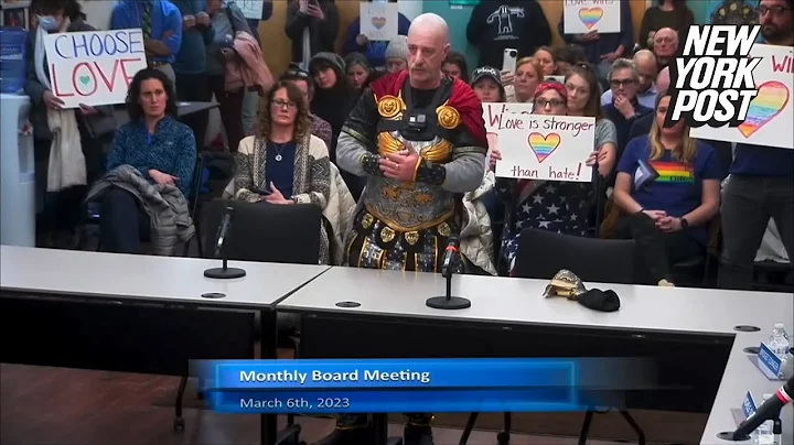 Dad dresses as Julius Caesar at school board meeti...