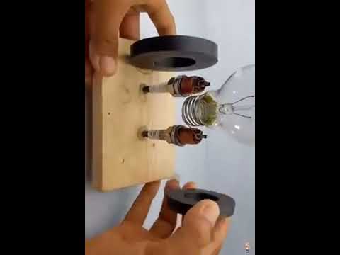 Video: Co rozsvítí žárovku?