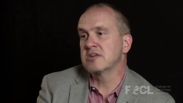 How does intelligent design better explain the biological evidence than universal common descent?