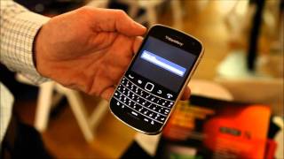 BlackBerry Classic v.s. BlackBerry Bold 9900