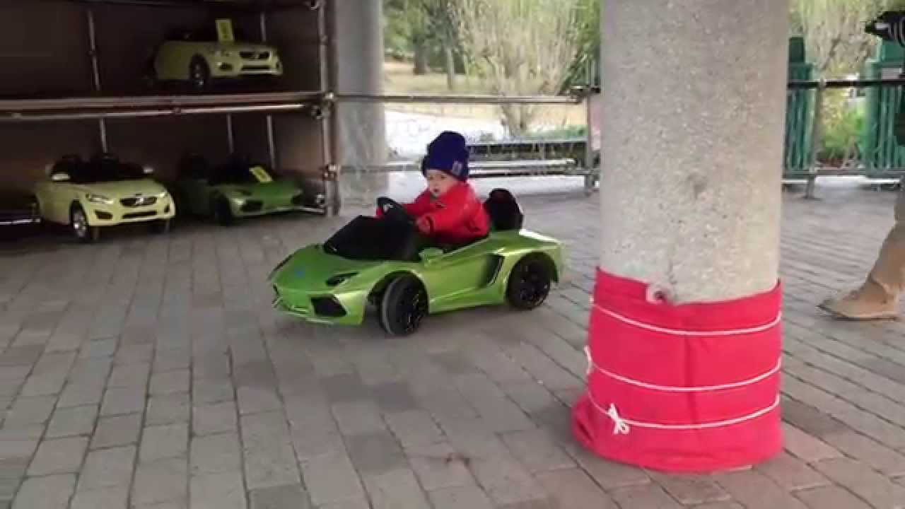 はままつフルーツパーク 時之栖 1歳児が乗る 子供乗用rc電動車 体験 Youtube