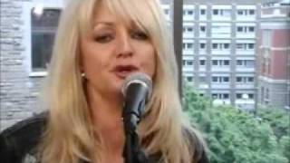 Watch Bonnie Tyler Wings video