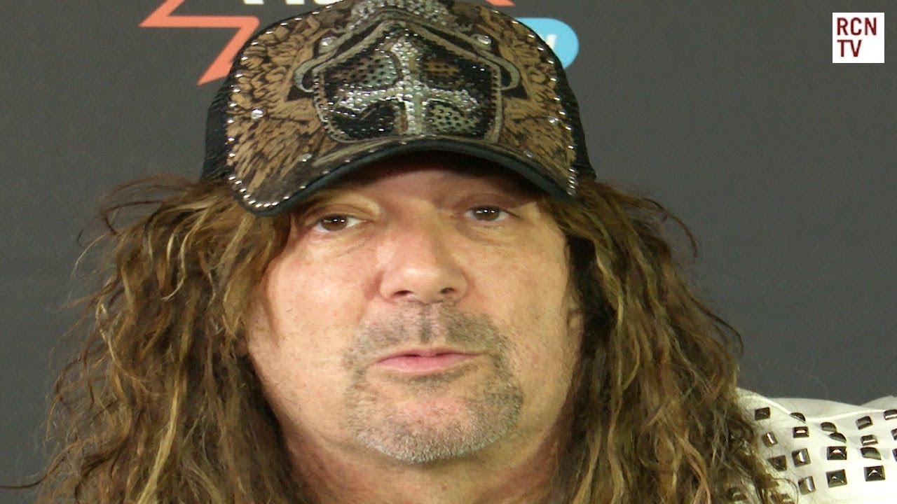 futurama download legendado Voice Actor Jess Harnell On Transformers