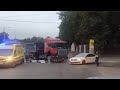 Перекрыл дорогу: байкер погиб после столкновения с грузовиком в Ярославле