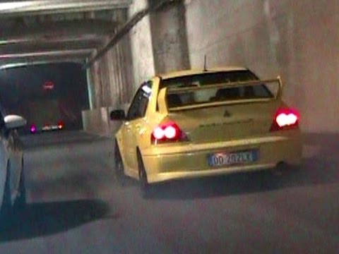 Monza Speed Day 13/11/2011 - Tunnel Sound, Accelerations, Burnouts!!!