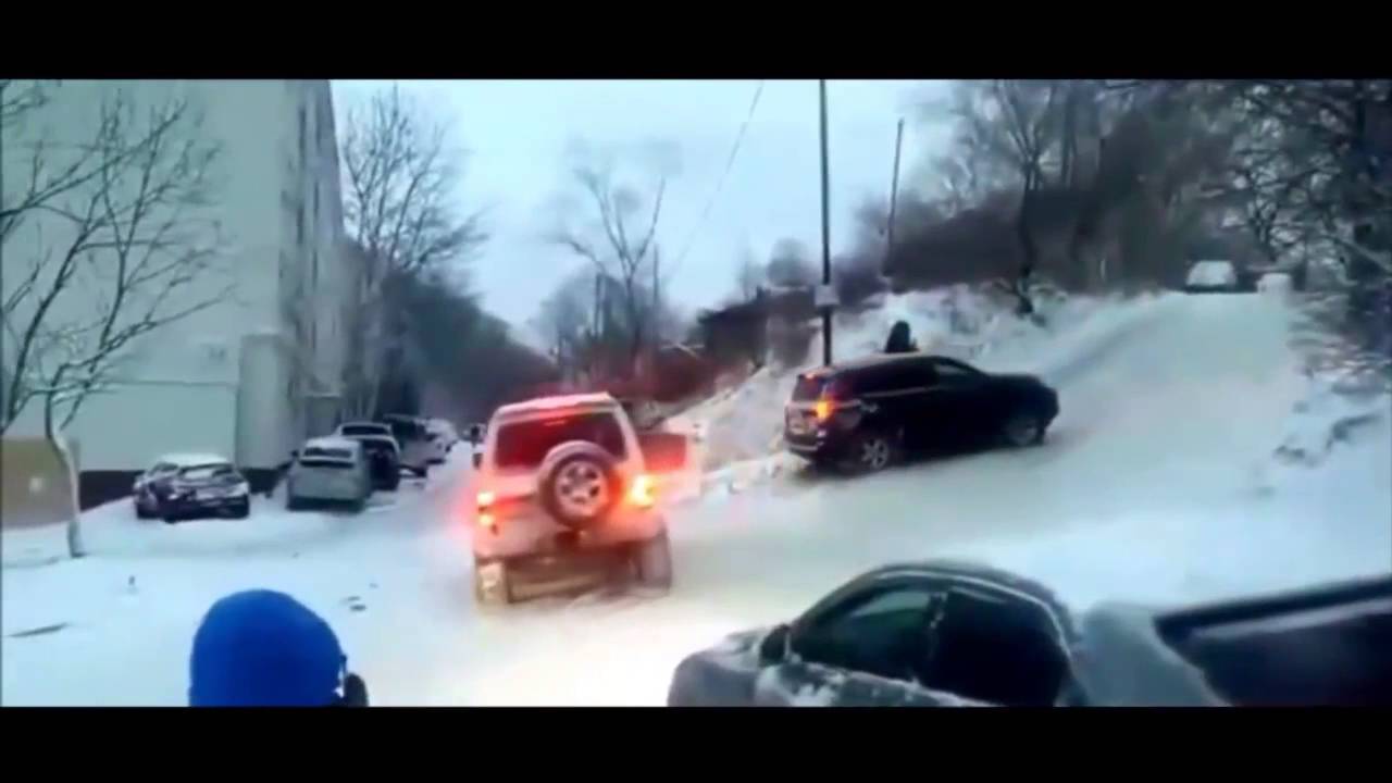 Белый ситроен авария