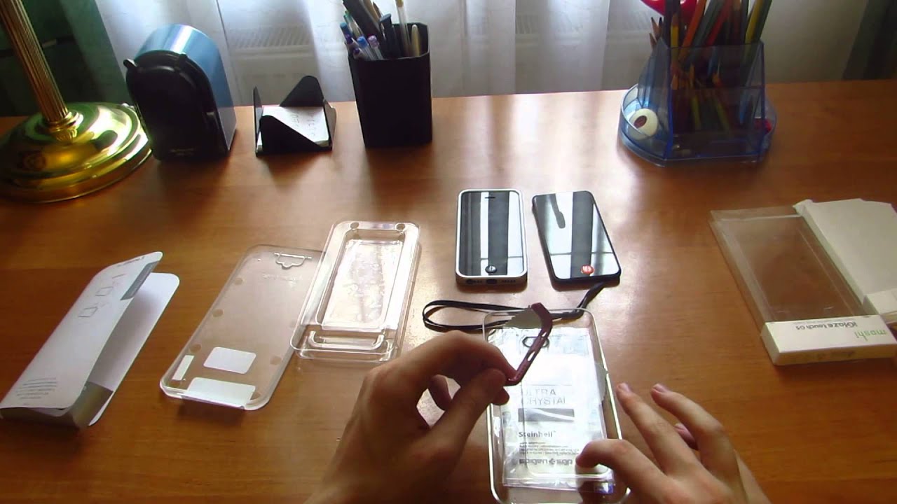 Review of    Moshi iGlaze touch G5 hard shell case for iPod touch 5G and Spigen SGP Linear